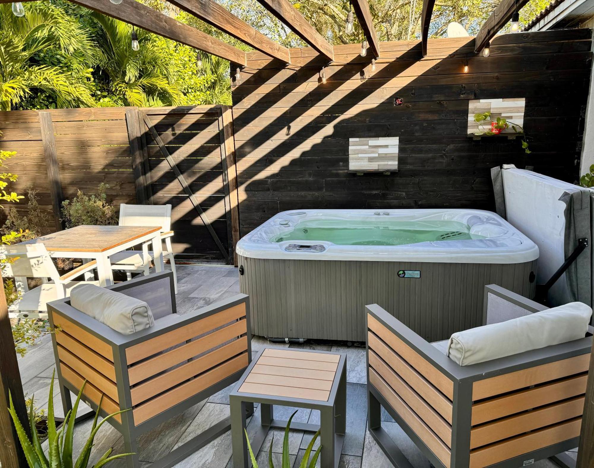 Hot Tub House On Golf Course! 10 Mins To The Beach Майами Экстерьер фото